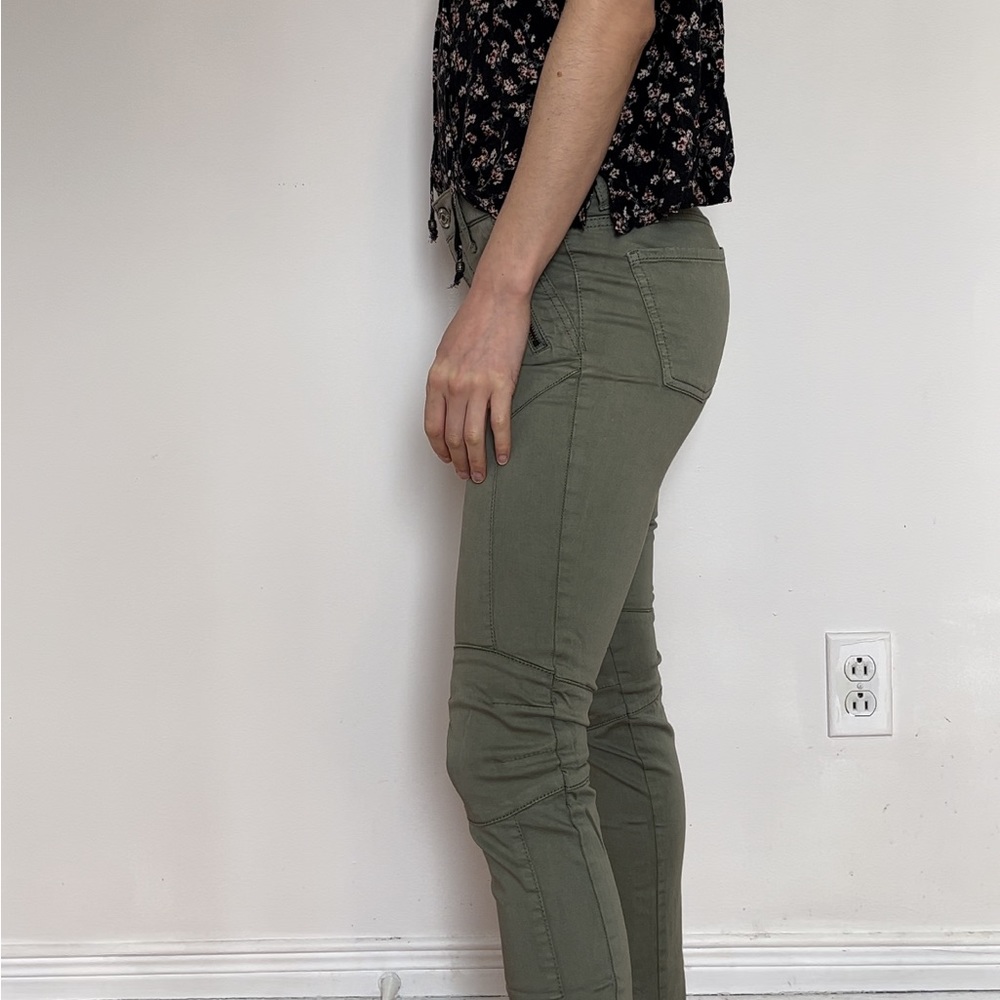 Low rise olive pants - Picture 6 of 16